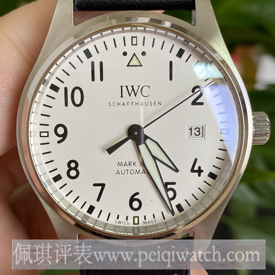 v7万国表飞行员系列白盘马克十八腕表做工怎么样 - 佩琪评表